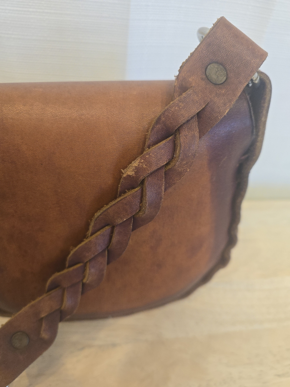 Vintage 70s Brown Leather Braided Crossbody Bag - Women - Picture 4 of 9